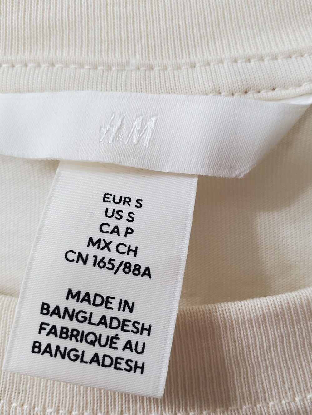 H&M Shell Beach Club Graphic Tee - Cream with Red Print - Picture 3 of 3